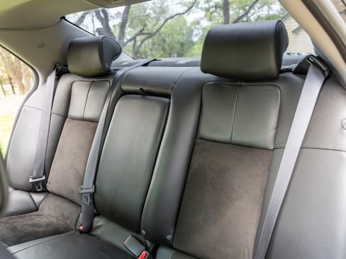 Used 2006 Cadillac STS V image 21