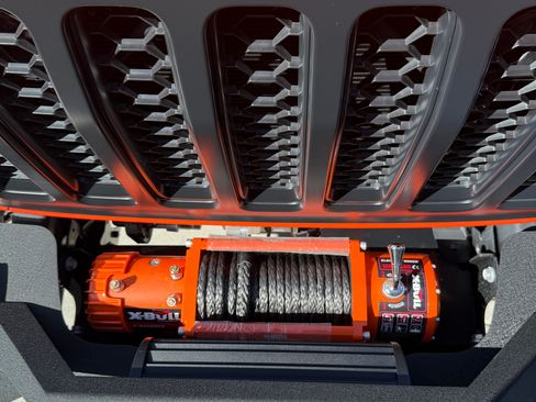 Used 2023 Jeep Gladiator Rubicon image 5