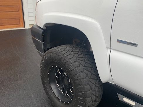 Used 2007 Chevrolet Silverado 2500 LT w/ Heavy-Duty Power Package image 9