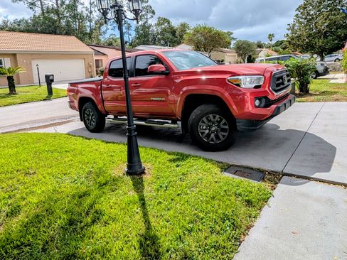 Used 2023 Toyota Tacoma SR5 image 12
