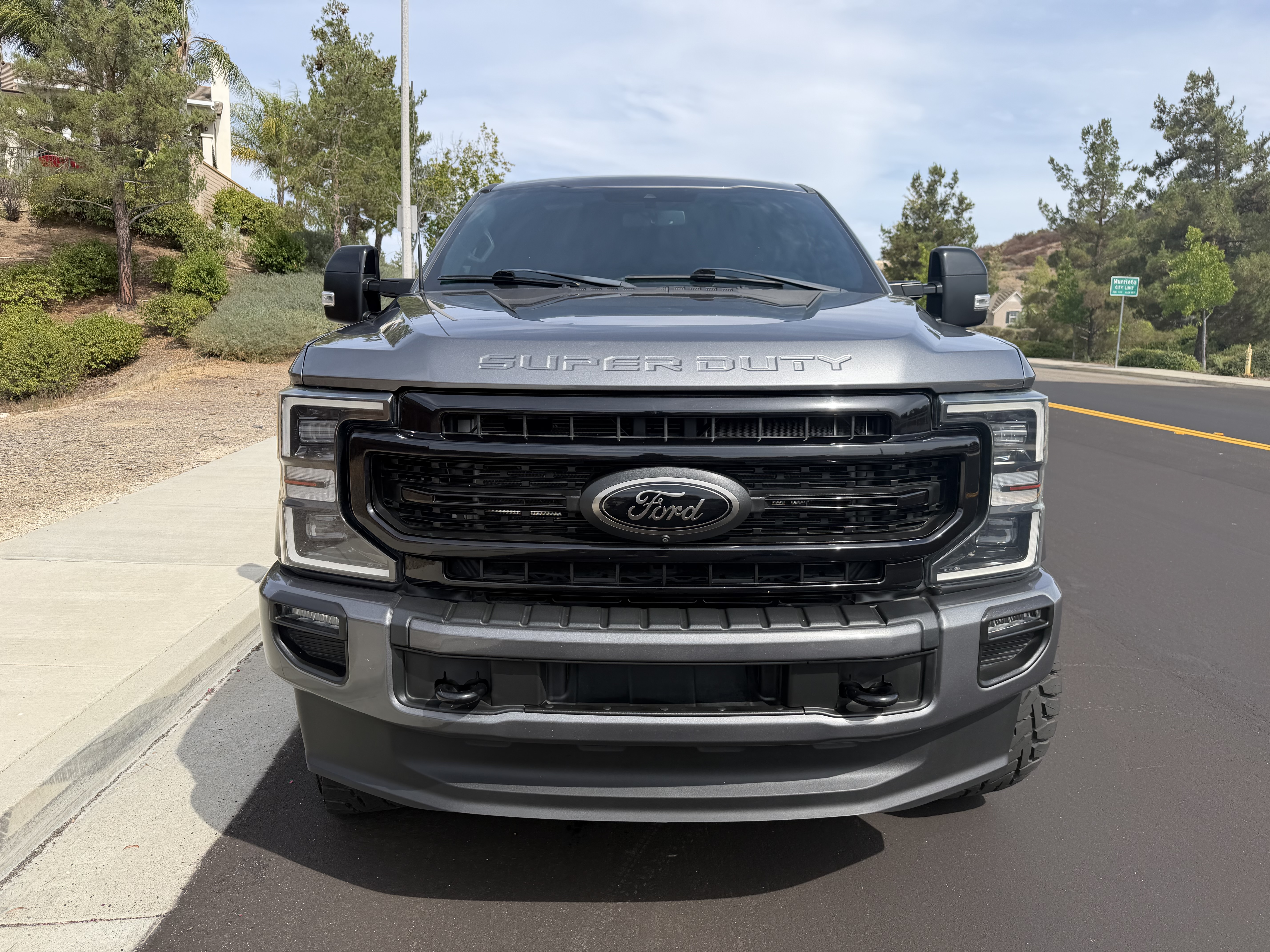 Used 2022 Ford F350 Lariat w/ Black Appearance Package AWD/4WD image 5