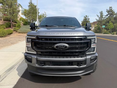 Used 2022 Ford F350 Lariat w/ Black Appearance Package AWD/4WD image 5