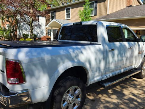 Used 2017 RAM 3500 Laramie AWD/4WD image 8