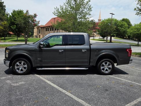 Used 2015 Ford F150 Lariat RWD image 2