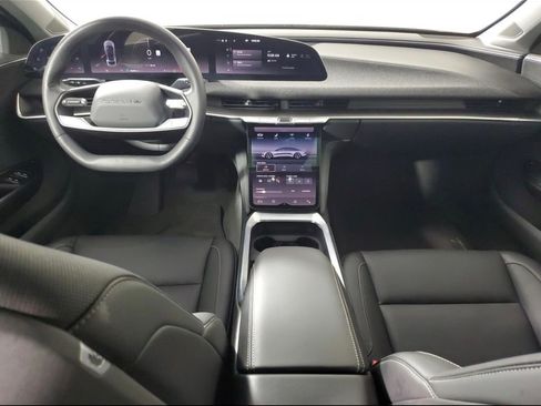 Used 2025 Lucid Air Pure image 9