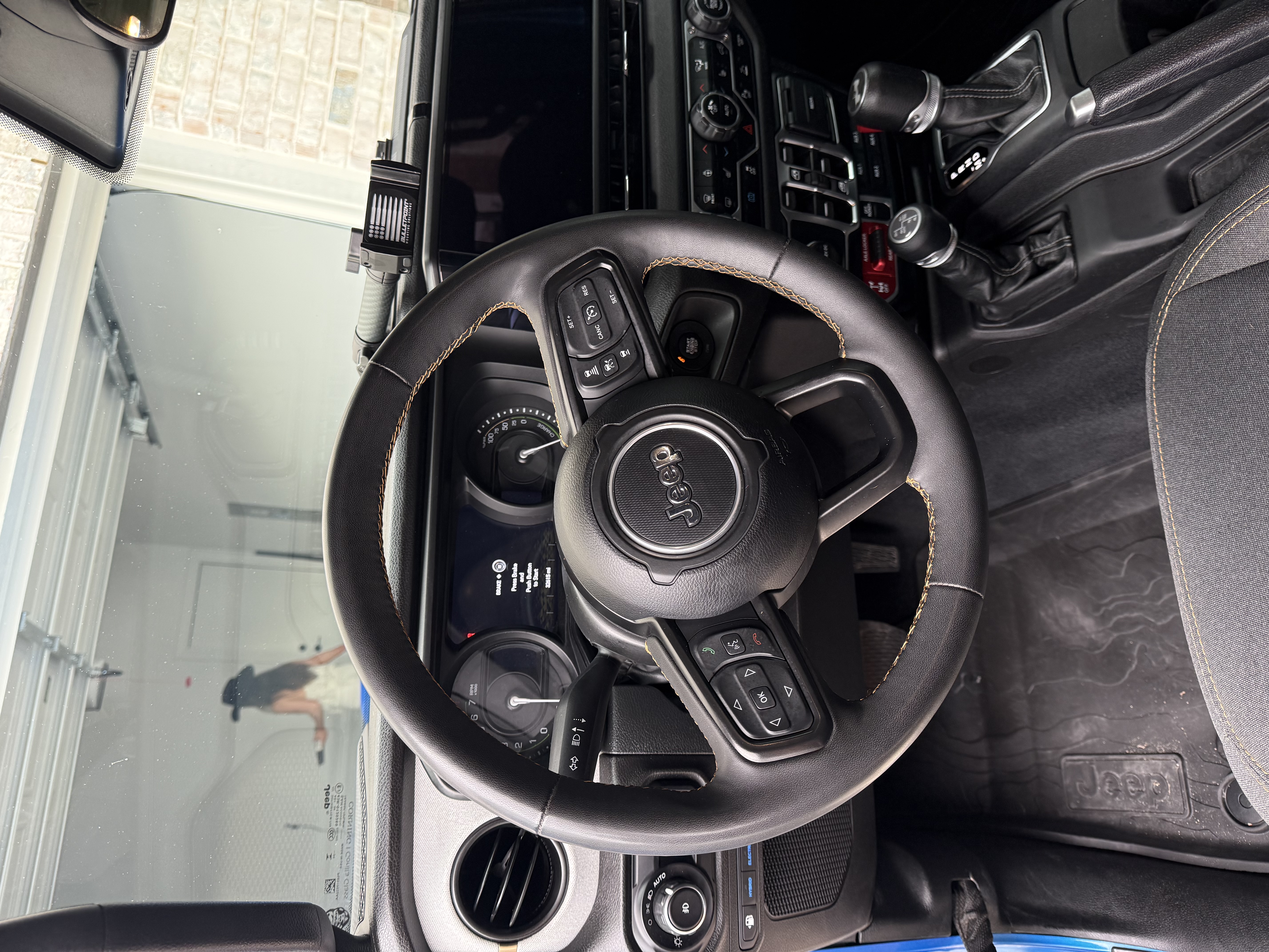 Used 2024 Jeep Wrangler Unlimited AWD/4WD image 14