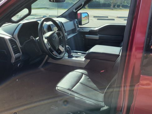 Used 2018 Ford F150 Lariat w/ Equipment Group 502A Luxury image 8