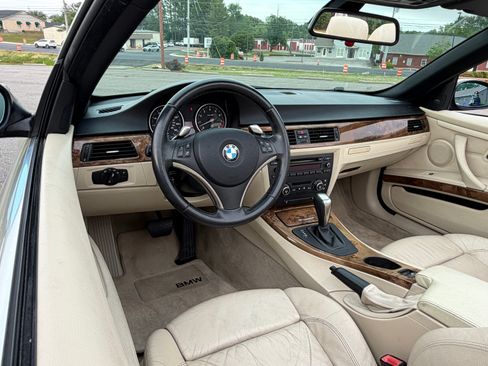 Used 2007 BMW 335i Convertible RWD image 10
