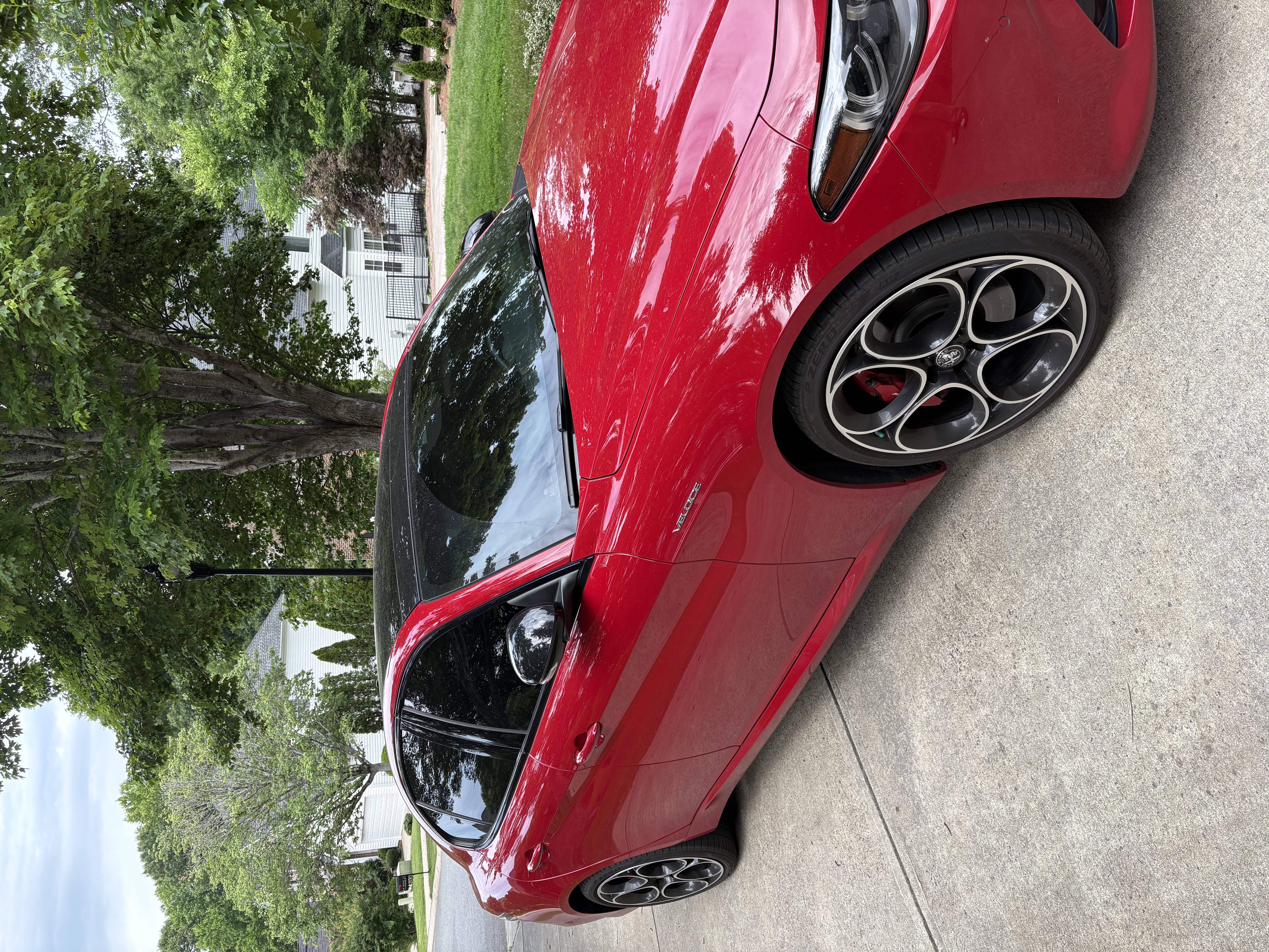 Used 2024 Alfa Romeo Giulia Veloce RWD image 4