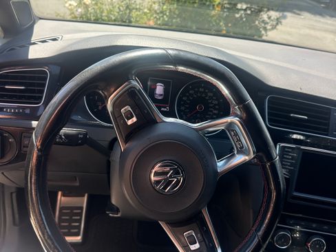 Used 2017 Volkswagen GTI Sport FWD image 9