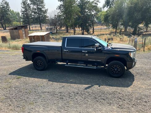 Used 2020 GMC Sierra 3500 Denali w/ Denali Ultimate Package AWD/4WD image 1