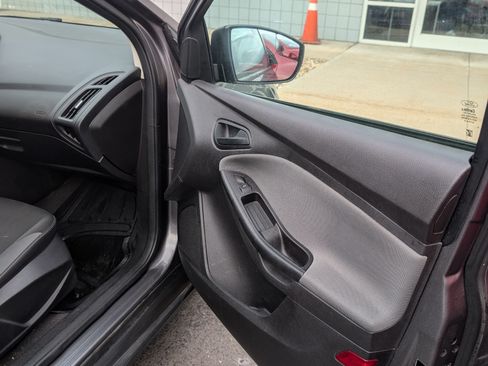 Used 2014 Ford Focus S image 5