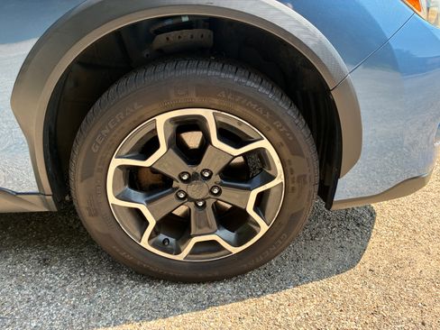 Used 2014 Subaru Crosstrek 2.0i Limited AWD/4WD image 11