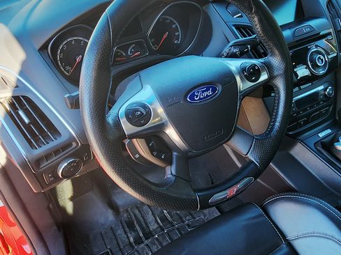 Used 2014 Ford Focus ST w/ Equipment Group 202A image 13