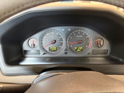 Used 2005 Volvo XC70 image 16