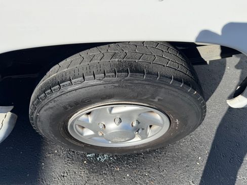 Used 2012 Ford E-250 and Econoline 250 w/ PWR Group image 16