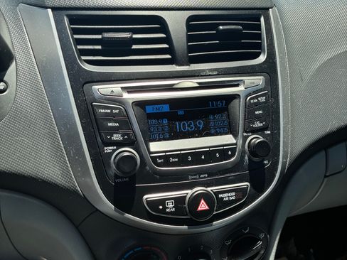 Used 2017 Hyundai Accent SE image 8