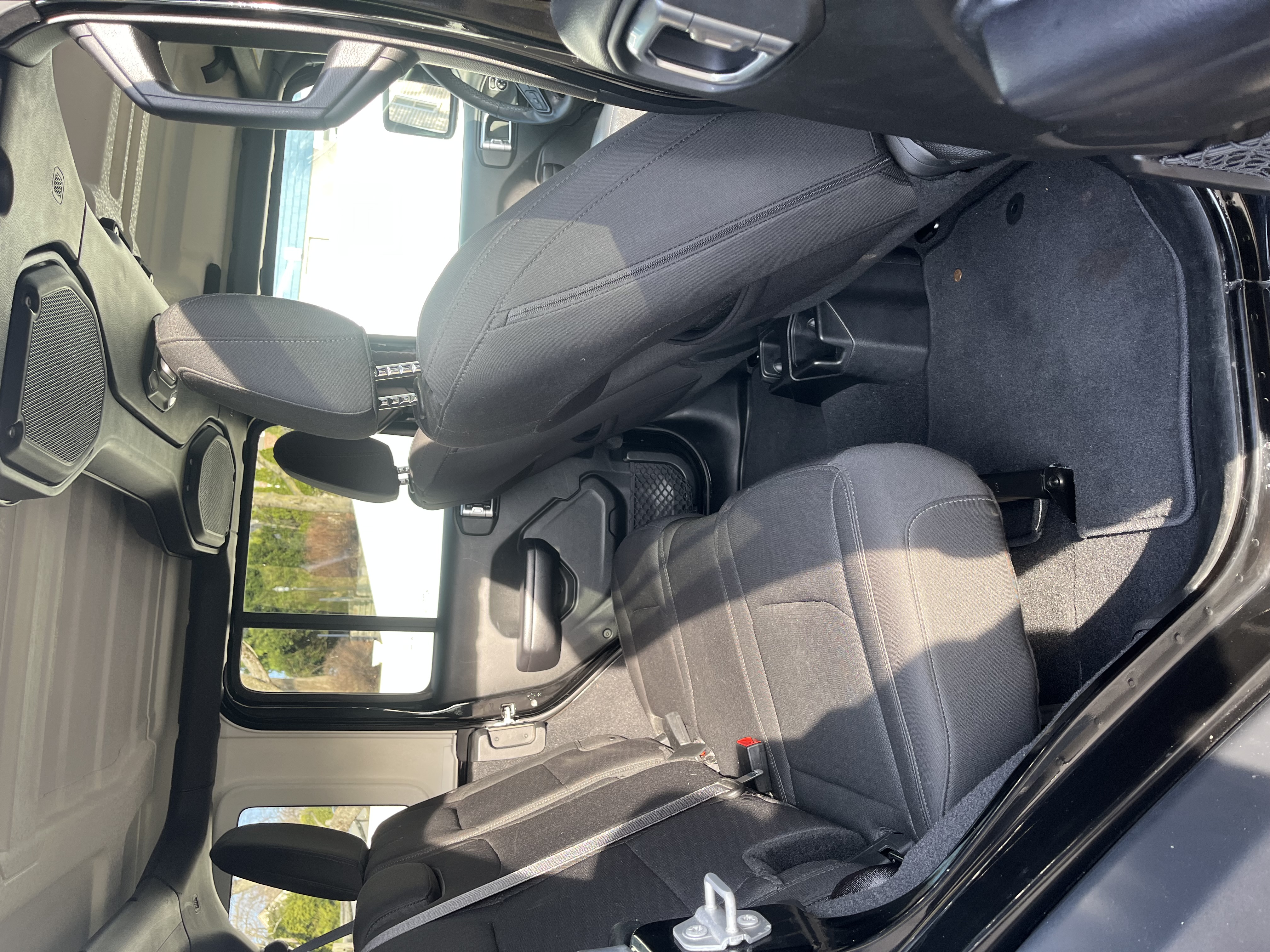 Used 2018 Jeep Wrangler Unlimited Sport S AWD/4WD image 10