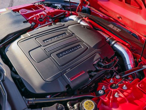 Used 2014 Jaguar F-TYPE S image 15