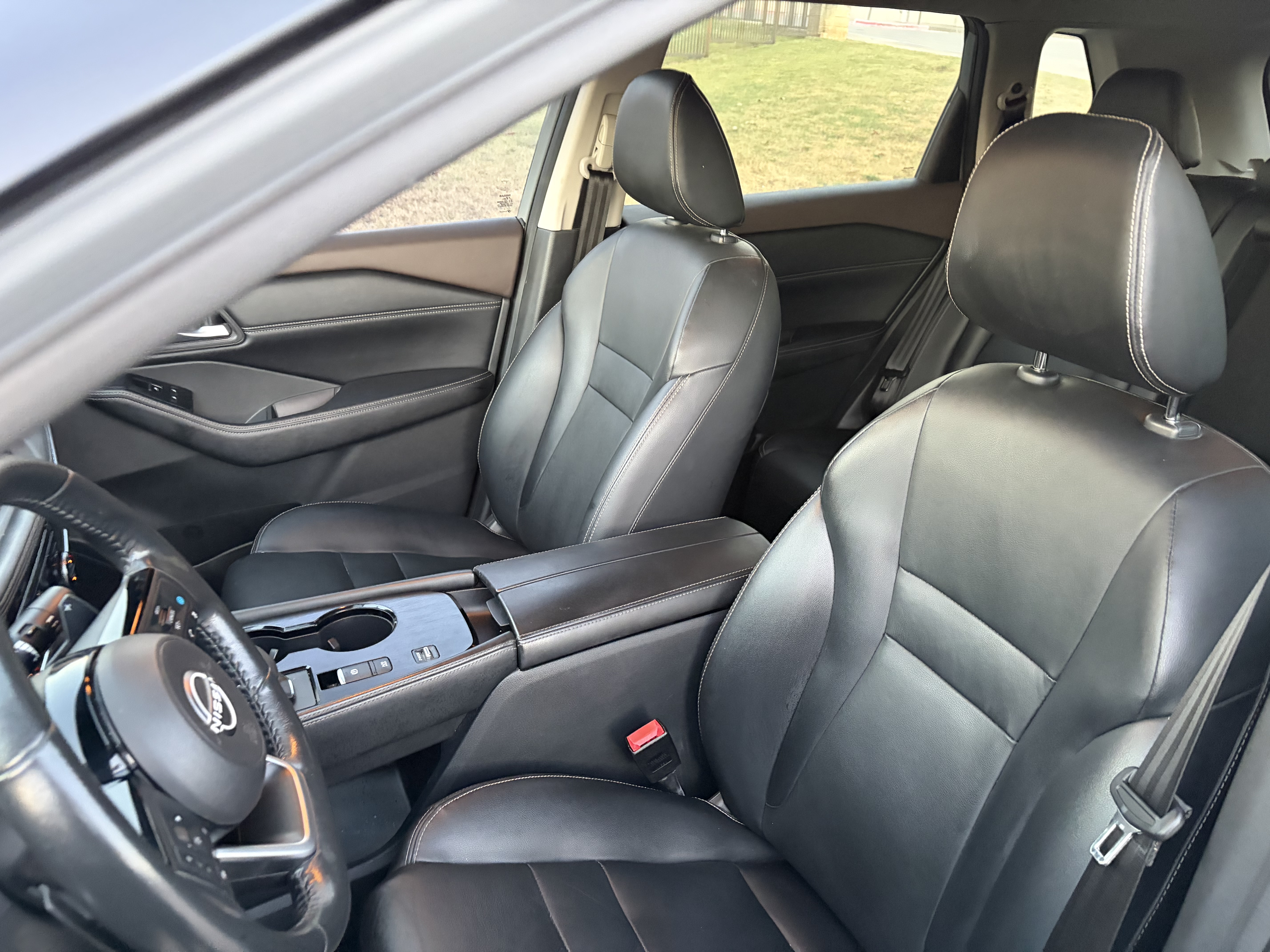 Used 2022 Nissan Rogue SL FWD image 13