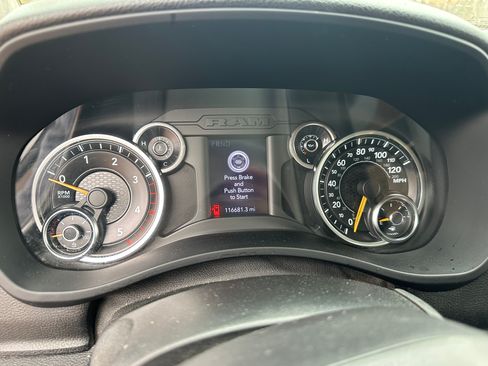 Used 2020 RAM 3500 Big Horn image 11