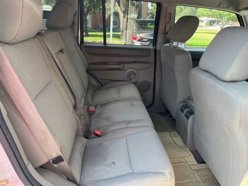 Used 2006 Jeep Commander 4WD image 17