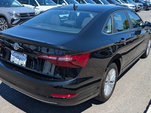 Used 2020 Volkswagen Jetta S image 5