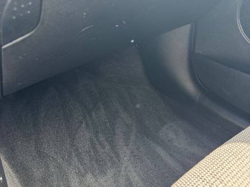 Used 2017 Kia Forte LX image 17