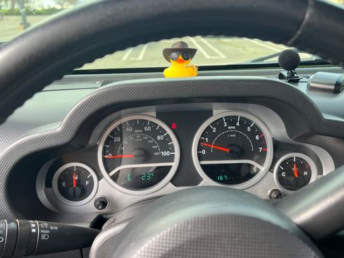 Used 2007 Jeep Wrangler Unlimited Sahara w/ Dual Top Group image 22