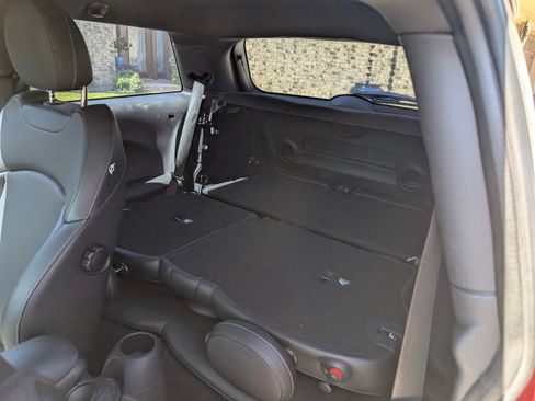 Used 2015 MINI Cooper S image 9