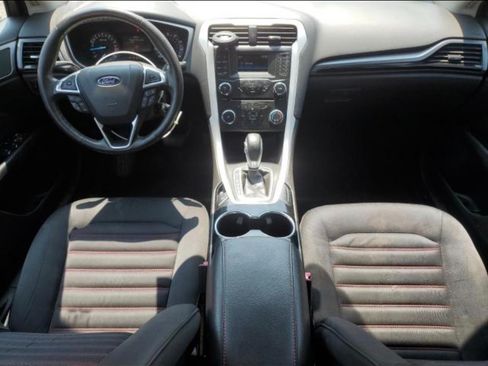 Used 2015 Ford Fusion SE w/ Equipment Group 201A FWD image 9