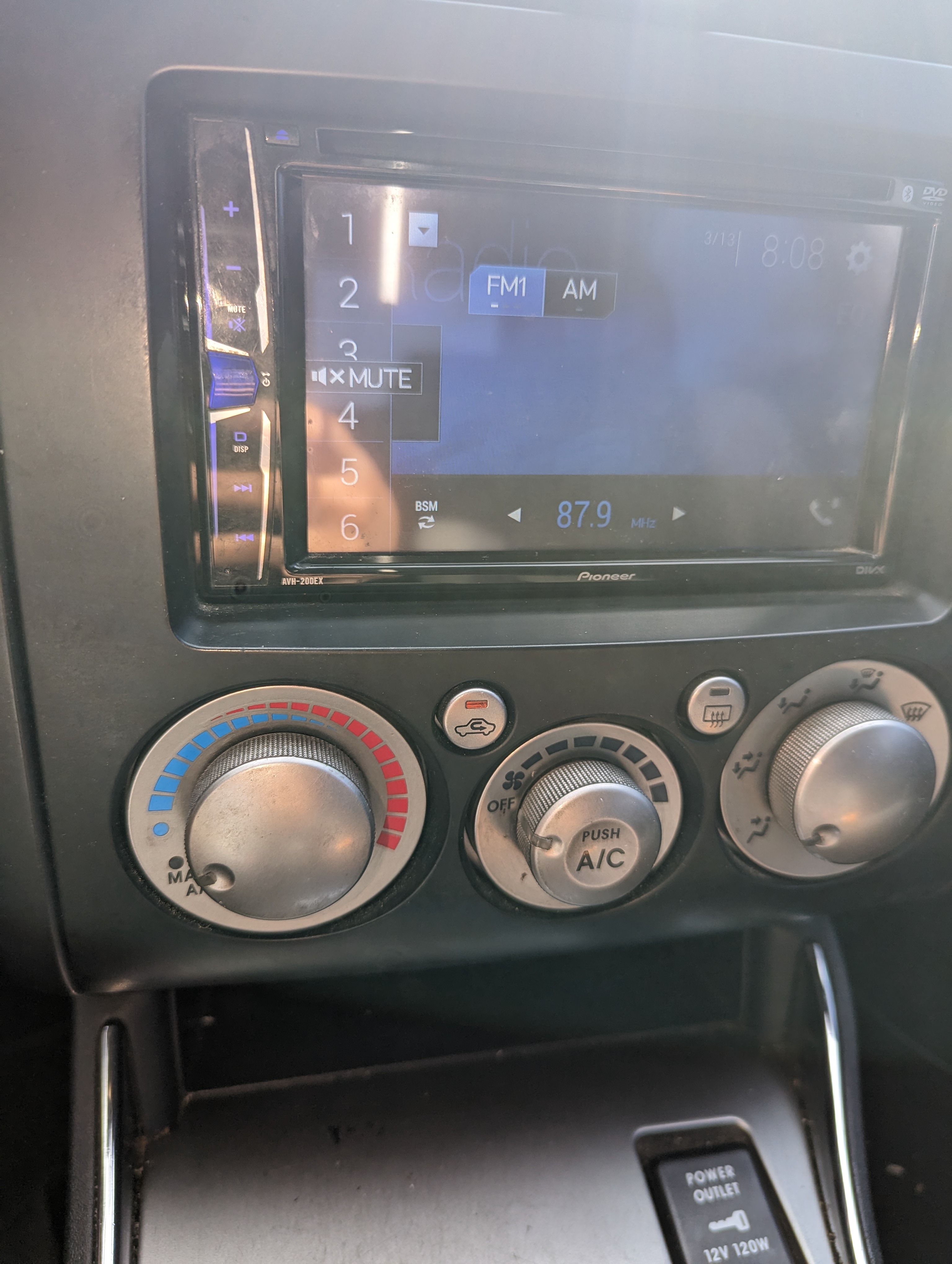 Used 2012 Mitsubishi Galant FWD image 5