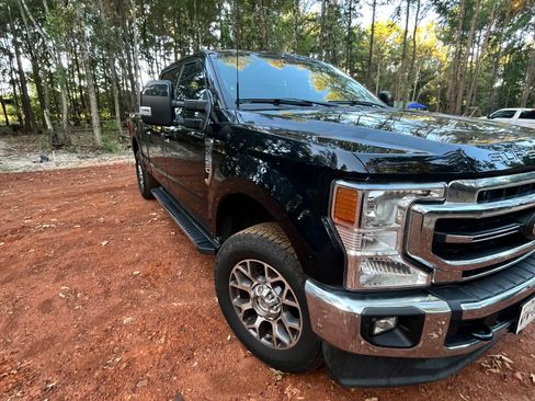 Used 2021 Ford F250 4x4 Crew Cab Super Duty image 11