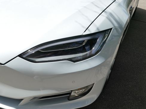 Used 2018 Tesla Model S 75D AWD/4WD image 16