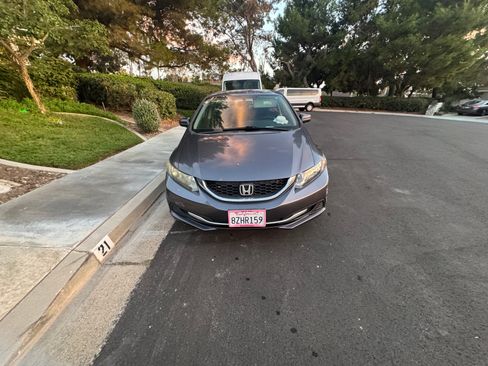 Used 2015 Honda Civic LX image 4