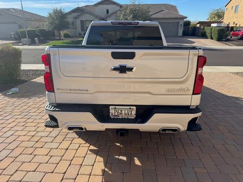 Used 2024 Chevrolet Silverado 1500 High Country w/ Technology Package image 8