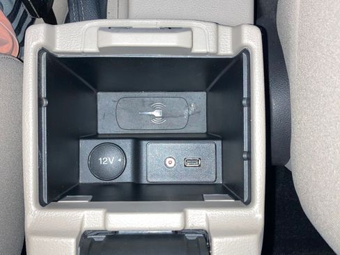 Used 2015 Ford Focus SE FWD image 21