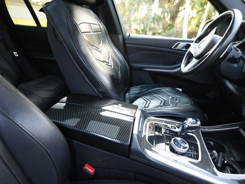 Used 2022 BMW X5 M50i w/ Executive Package image 11