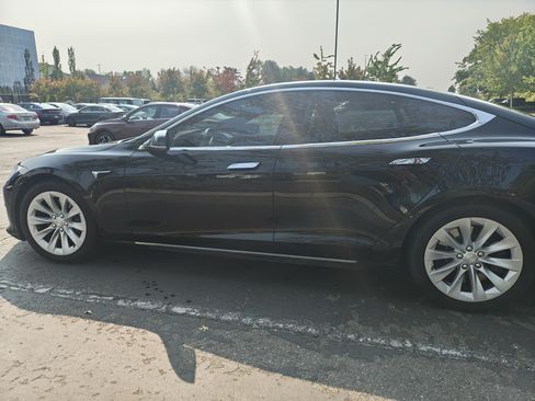 Used 2017 Tesla Model S 75 image 2