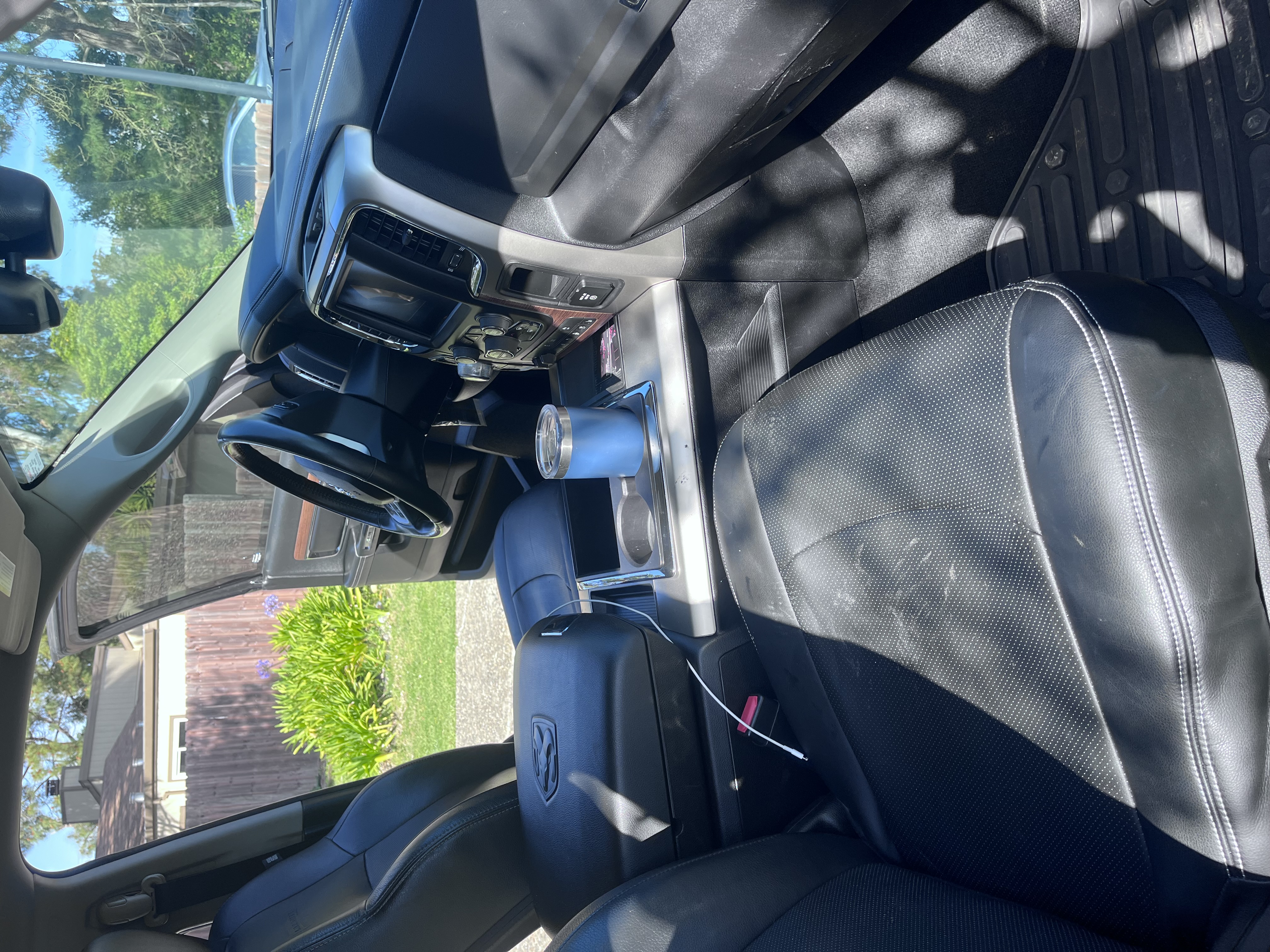 Used 2013 RAM 1500 Laramie w/ Convenience Group AWD/4WD image 6