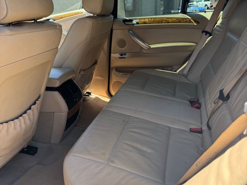 Used 2002 BMW X5 3.0i image 9