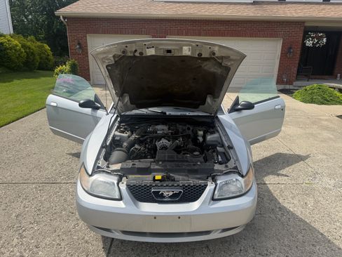 Used 2000 Ford Mustang GT RWD image 17