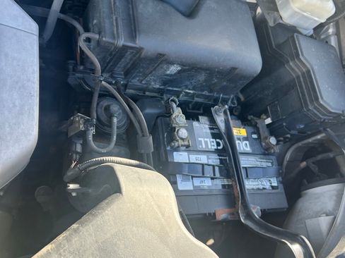 Used 2010 Toyota Highlander SE image 15