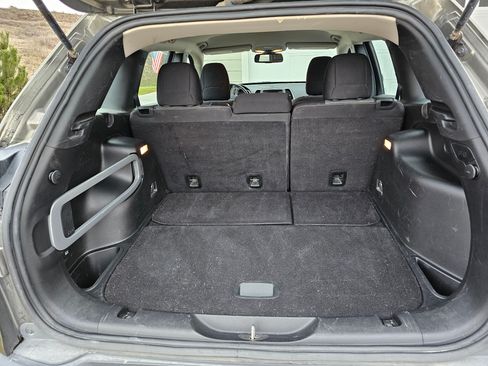 Used 2016 Jeep Cherokee Sport w/ Cold Weather Group image 28