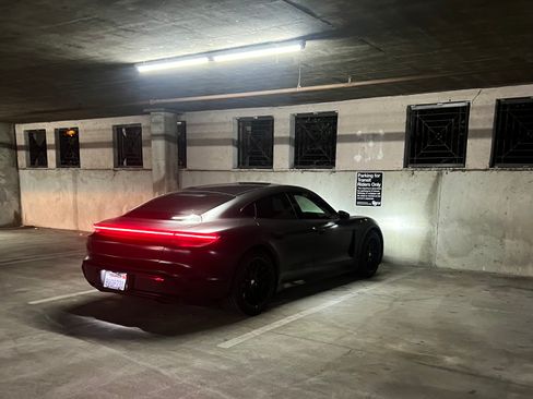 Used 2021 Porsche Taycan RWD image 20