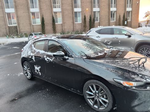 Used 2019 MAZDA MAZDA3 Hatchback image 5