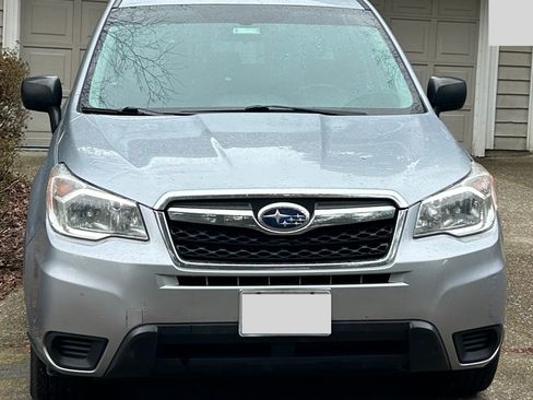Used 2015 Subaru Forester 2.5i image 5
