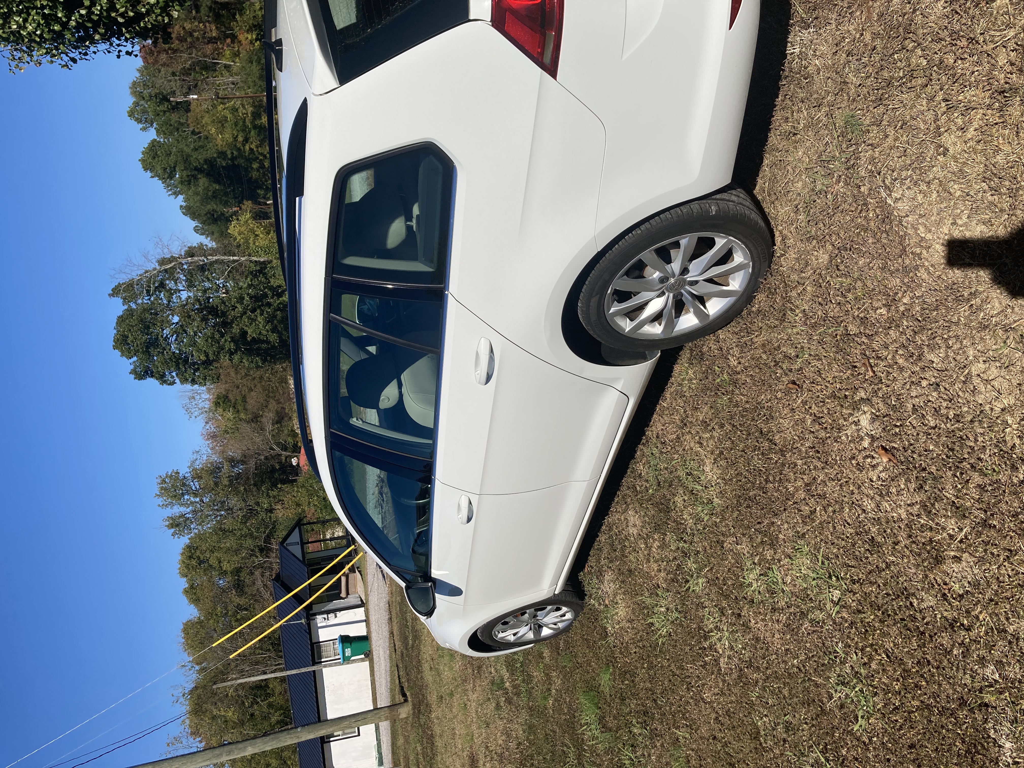 Used 2017 Volkswagen Golf SE FWD image 6