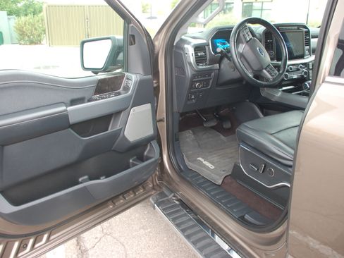 Used 2021 Ford F150 Lariat w/ Equipment Group 502A High AWD/4WD image 10