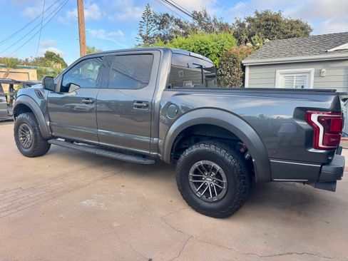 Used 2019 Ford F150 Raptor w/ Equipment Group 802A Luxury AWD/4WD image 5